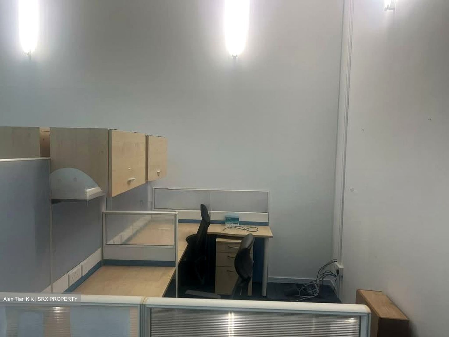 Oxley Tower (D1), Office #598079361
